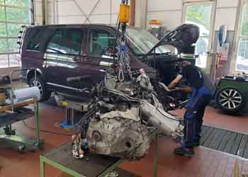 Vorbereitungen für den Motoreinbau