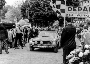 Mercedes-Benz 230 SL Rallyefahrzeug